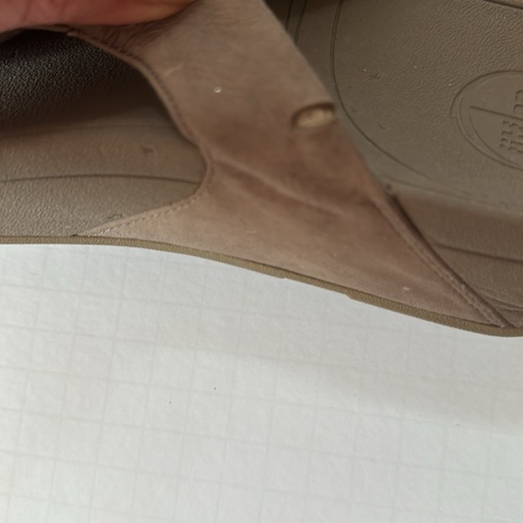 Fit Flops Florrie Putty Leather Toe Post - Picture 12 of 13